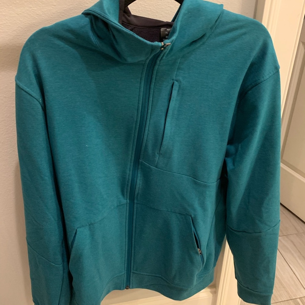 Lululemon Men’s hooded jacket
